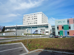 Hôpital Sud, onderdeel van het Centre Hospitalier Universitaire Grenoble, richt zich puur op het bewegingsapparaat.